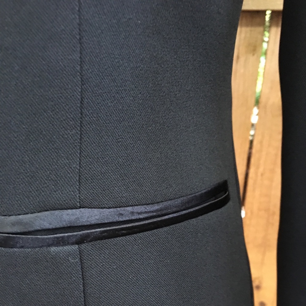 Cignal Black Single Breasted Fitted Blazer EUC - Picture 7 of 8